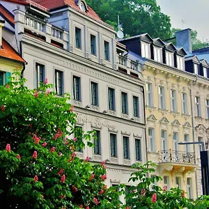 Renesance Krasna Kralovna **** Karlsbad